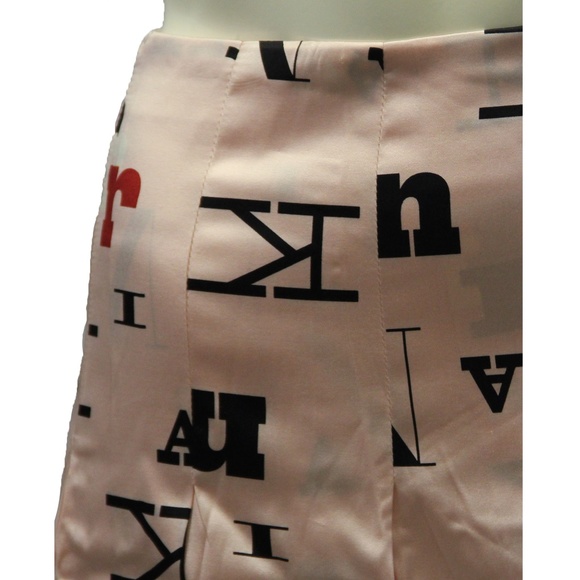 Trina Turk Skirt Signature Size 2 (SKU 000… - Picture 2 of 4